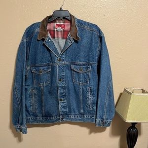 Vintage Men’s blue jean jacket. Size XL.   Marlboro Country Store brand